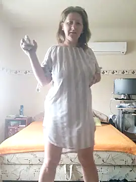 Snapshot of Elza01 chatting on 12-29-24, 08:11 Elza01 online show from 12-29-24, 08:11