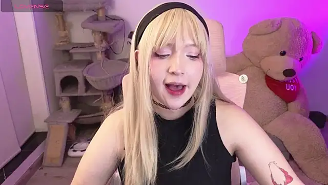 KuroChan420 online show from 02-01-26, 02:10