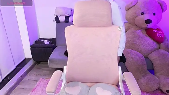 KuroChan420 online show from 02-27-26, 02:33