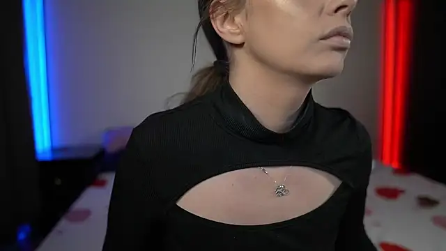 TiffanyPierce online show from 02-25-25, 09:13