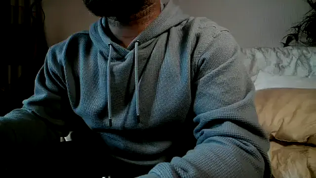 Snapshot of ZephSide chatting on 03-08-25, 11:27 ZephSide online show from 03-08-25, 11:27