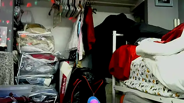 Snapshot of jjdirty6996 chatting on 11-23-25, 05:13 jjdirty6996 online show from 11-23-25, 05:13