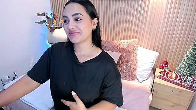 Snapshot of AMELIE_xx chatting on 01-07-25, 04:18 AMELIE xx online show from 01-07-25, 04:18