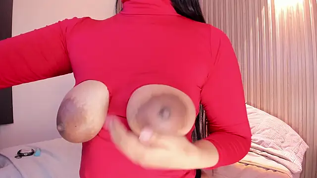 Snapshot of AMELIE_xx chatting on 10-24-25, 04:36 AMELIE xx online show from 10-24-25, 04:36