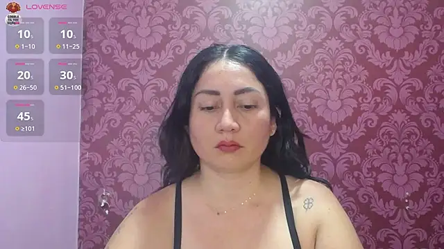 Snapshot of juliana_diaz chatting on 06-30-26, 01:12 juliana diaz online show from 06-30-26, 01:12