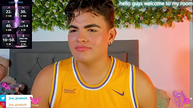 Snapshot of kamii_22 chatting on 09-24-25, 04:10 kamii 22 online show from 09-24-25, 04:10