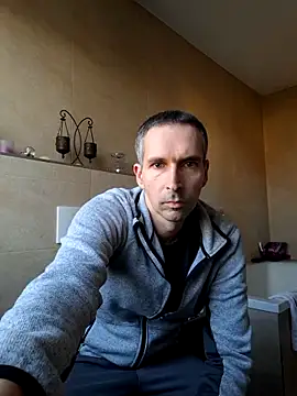 Snapshot of Geiler-boy313 chatting on 03-16-25, 03:39 Geiler-boy313 online show from 03-16-25, 03:39