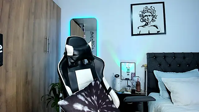 AlanNaughty online show from 04-11-26, 09:30