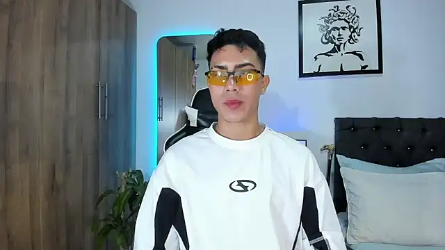 AlanNaughty online show from 04-17-26, 12:24