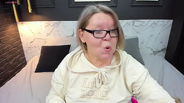 Shannonshine online show from 03-06-25, 05:14