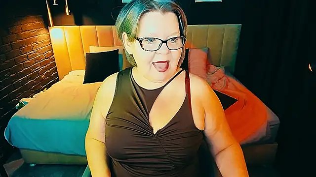 Shannonshine online show from 02-14-26, 05:59