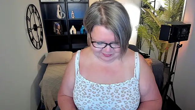 Shannonshine online show from 07-14-26, 05:12