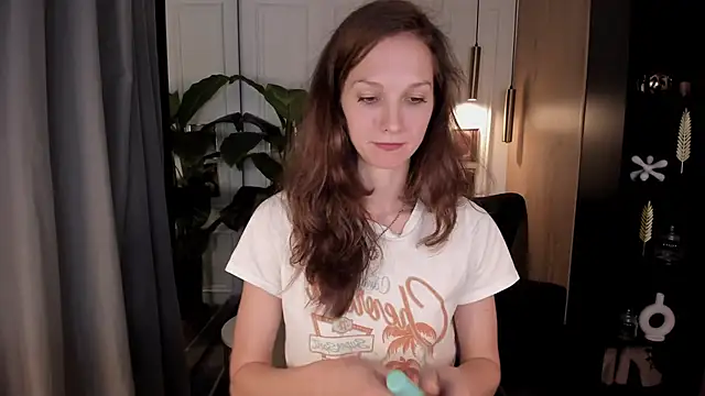 MirandaGlow online show from 06-27-26, 05:45