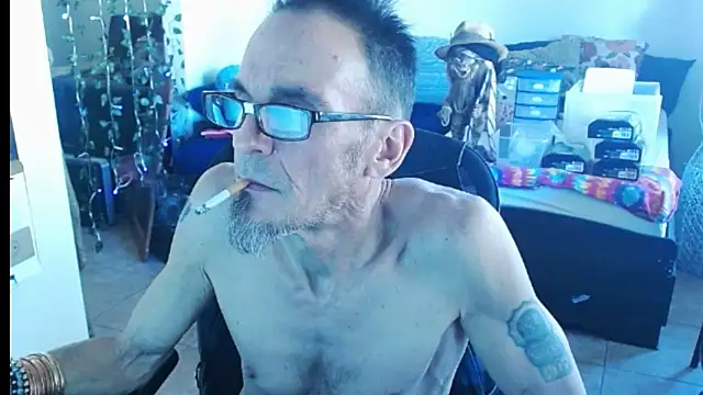 mycock2474u online show from 03-04-25, 04:41