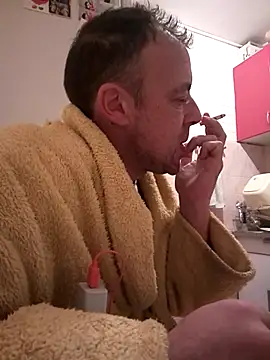 Snapshot of david_geam chatting on 12-23-24, 03:18 david geam online show from 12-23-24, 03:18