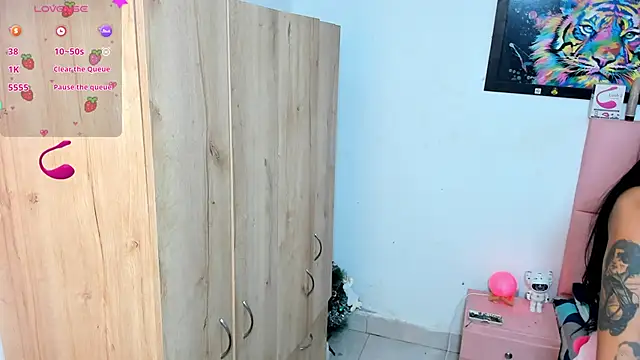 sofia gold  online show from 12-13-24, 11:45