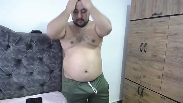 Snapshot of santi_hothot chatting on 09-17-25, 07:04 santi hothot online show from 09-17-25, 07:04