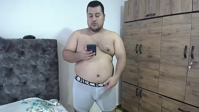 Snapshot of santi_hothot chatting on 10-18-25, 07:25 santi hothot online show from 10-18-25, 07:25