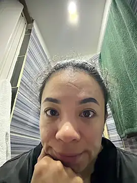 Snapshot of carolgaita chatting on 06-10-26, 10:36 carolgaita online show from 06-10-26, 10:36