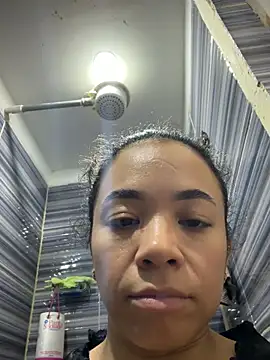 Snapshot of carolgaita chatting on 06-13-26, 02:04 carolgaita online show from 06-13-26, 02:04