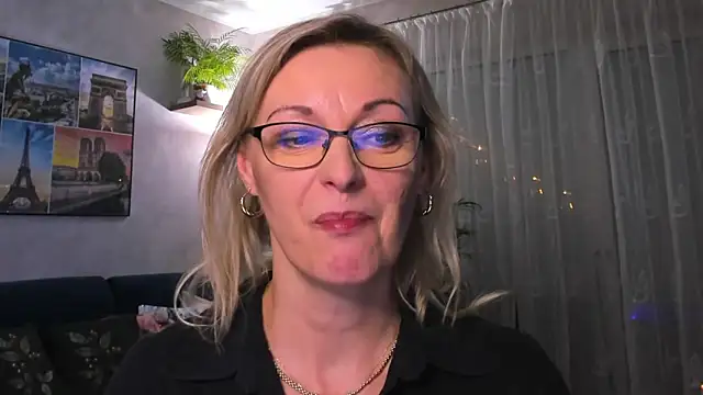 vanessa chat online show from 01-27-25, 06:20