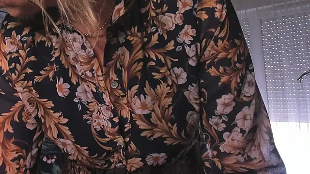 vanessa chat online show from 03-12-25, 02:23