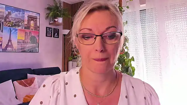 vanessa chat online show from 09-12-25, 06:35