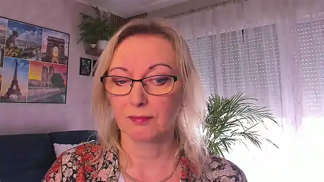 vanessa chat online show from 04-12-26, 01:27