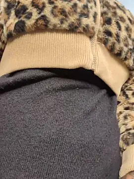 DarkDea online show from 12-04-25, 01:53