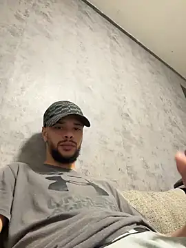 Snapshot of Lionayowe chatting on 04-19-26, 08:55 Lionayowe online show from 04-19-26, 08:55