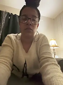 Snapshot of Alliejay chatting on 05-10-26, 06:18 Alliejay online show from 05-10-26, 06:18
