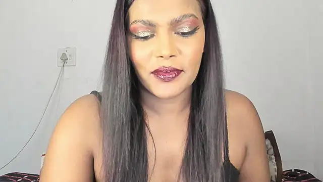 Snapshot of MySweetBitch143 chatting on 01-08-25, 02:25 MySweetBitch143 online show from 01-08-25, 02:25