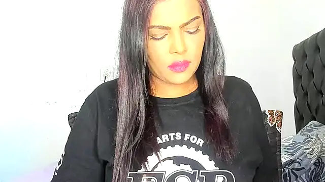 MySweetBitch143 online show from 05-01-26, 10:42