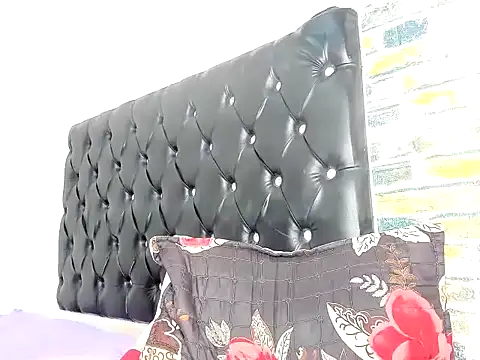 MySweetBitch143 online show from 05-11-26, 02:45