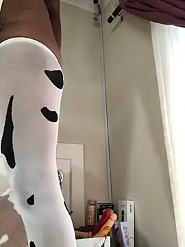 Snapshot of LuciousLips96 chatting on 02-07-25, 10:50 LuciousLips96 online show from 02-07-25, 10:50