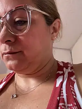 Snapshot of x_elena_x chatting on 12-22-24, 12:16 x elena x online show from 12-22-24, 12:16