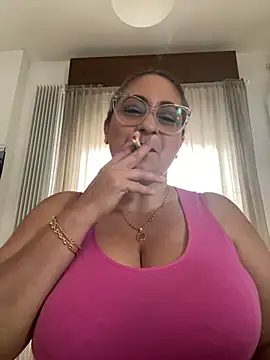 Snapshot of x_elena_x chatting on 03-12-25, 12:15 x elena x online show from 03-12-25, 12:15