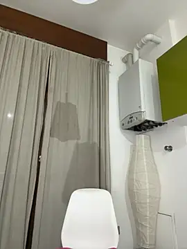 Snapshot of x_elena_x chatting on 10-04-25, 07:50 x elena x online show from 10-04-25, 07:50