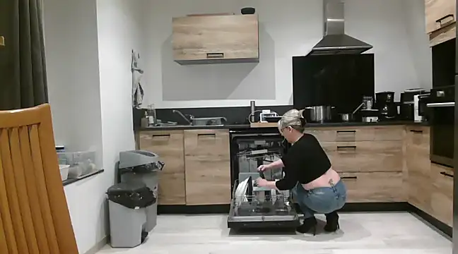 lilie69 online show from 02-13-25, 06:05