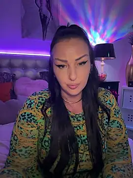 Snapshot of TiffanyRoxx chatting on 02-10-26, 05:28 TiffanyRoxx online show from 02-10-26, 05:28