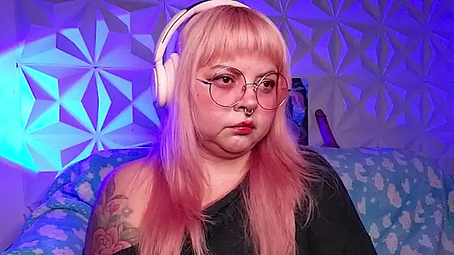 Satyn doll online show from 04-16-26, 12:44