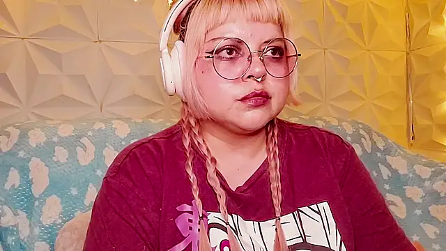 Satyn doll online show from 05-15-26, 11:56