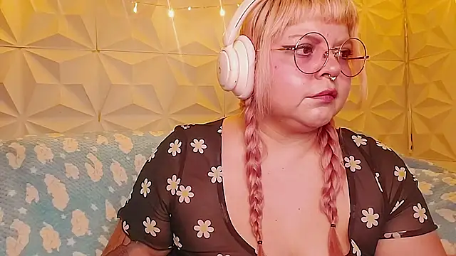 Satyn doll online show from 05-17-26, 12:30