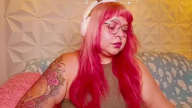 Snapshot of Satyn_doll chatting on 06-21-26, 10:45 Satyn doll online show from 06-21-26, 10:45
