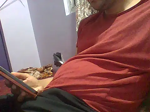 Snapshot of indianguy21 chatting on 04-12-26, 04:56 indianguy21 online show from 04-12-26, 04:56