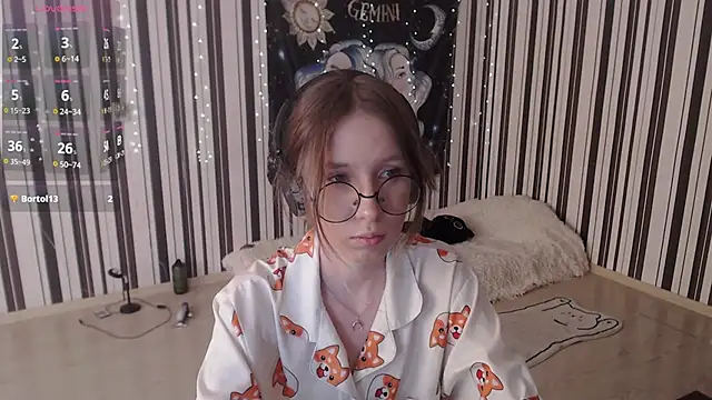  Hanna Moon  online show from 09-18-25, 12:07
