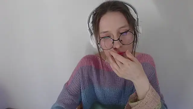  Hanna Moon  online show from 04-23-26, 05:48