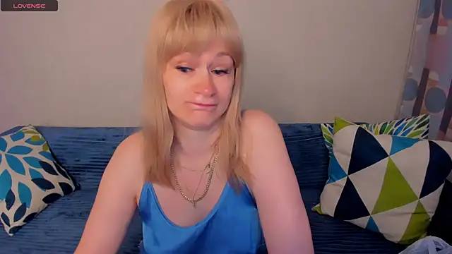 EllenMoore online show from 07-10-26, 03:11