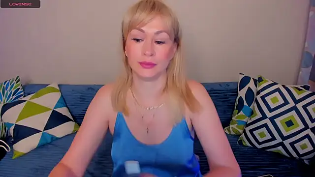 EllenMoore online show from 07-29-26, 03:04
