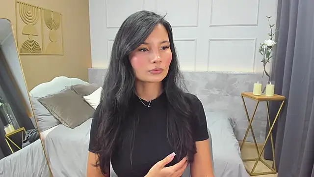 Snapshot of ErikaSoft chatting on 11-29-25, 05:43 ErikaSoft online show from 11-29-25, 05:43